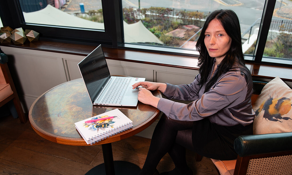Virtual Assistant services UK ​ | Beeconstructive