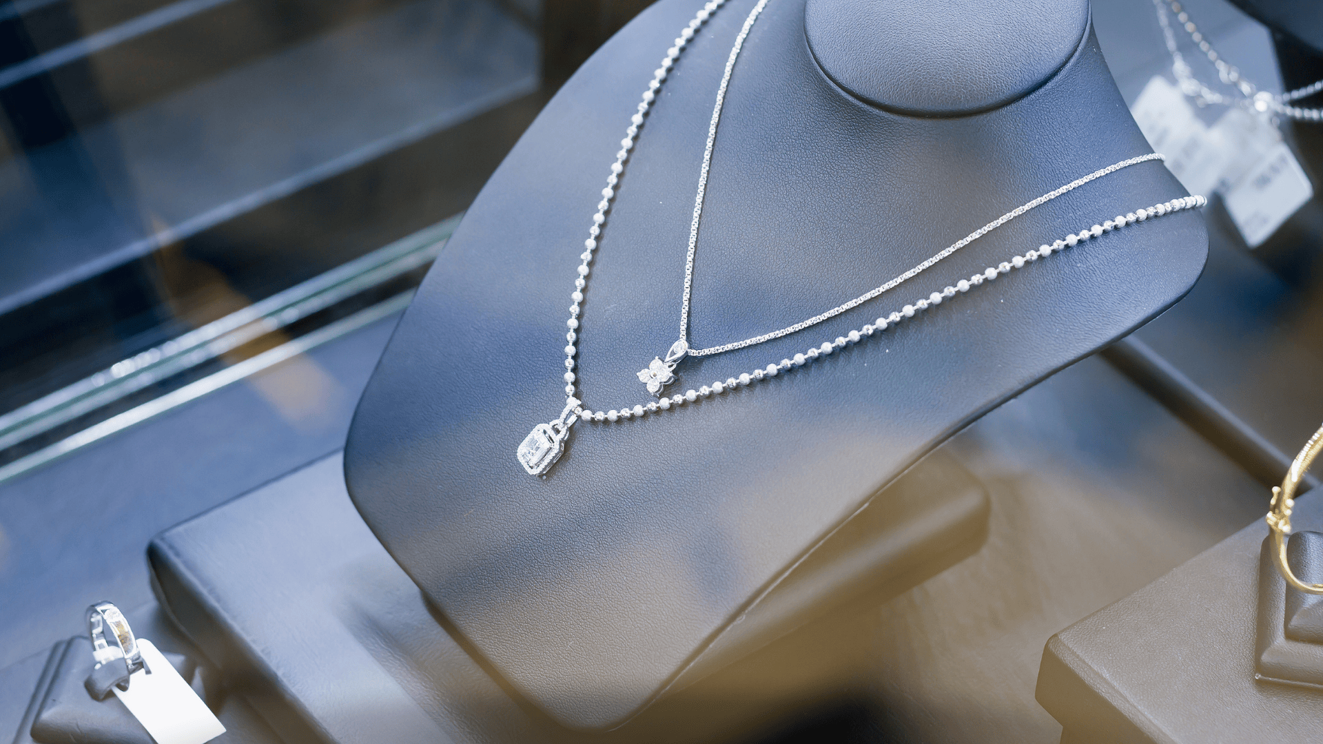 Silver Jewellery Showroom Chandigarh: Latest Trends and Collections