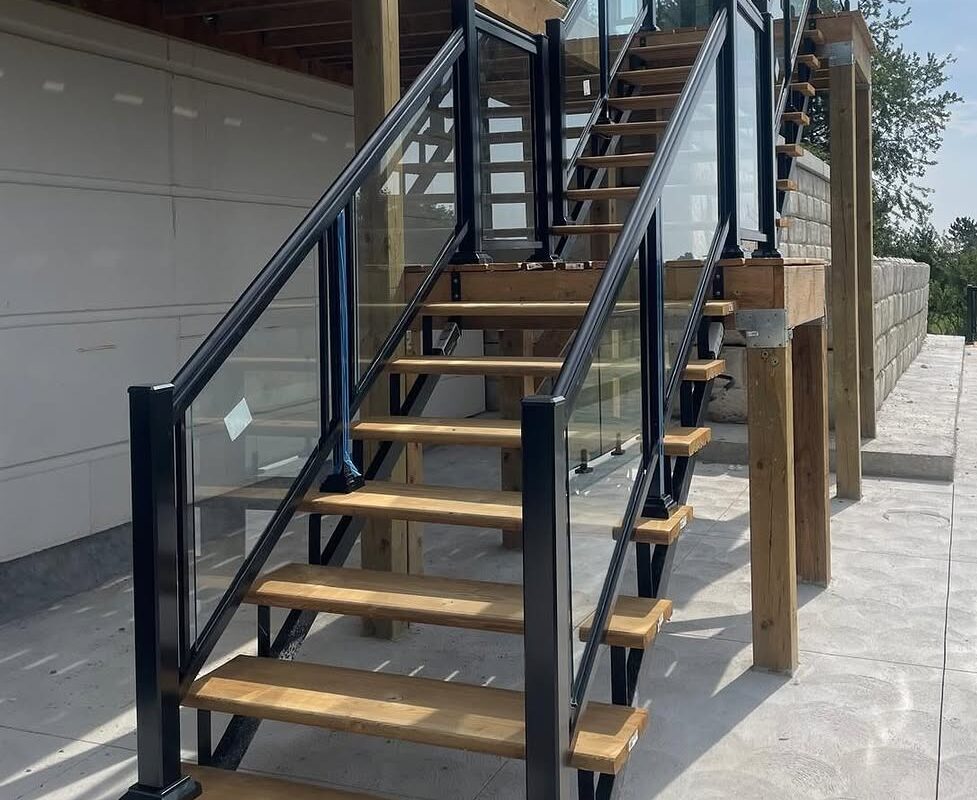 Ps Railing & Construction: Custom Railings & Fences in Ontario