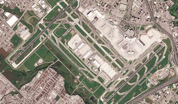 Porter Airlines Toronto Pearson Terminal - YYZ Airport