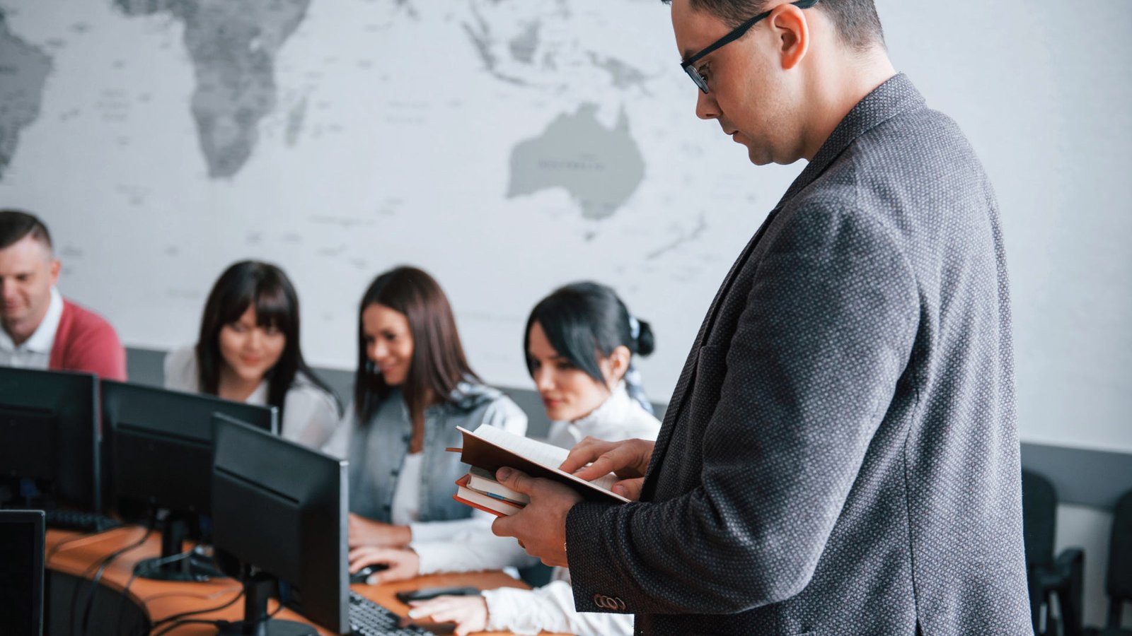 Cultural Adaptation In Digital Learning For Global Classroom