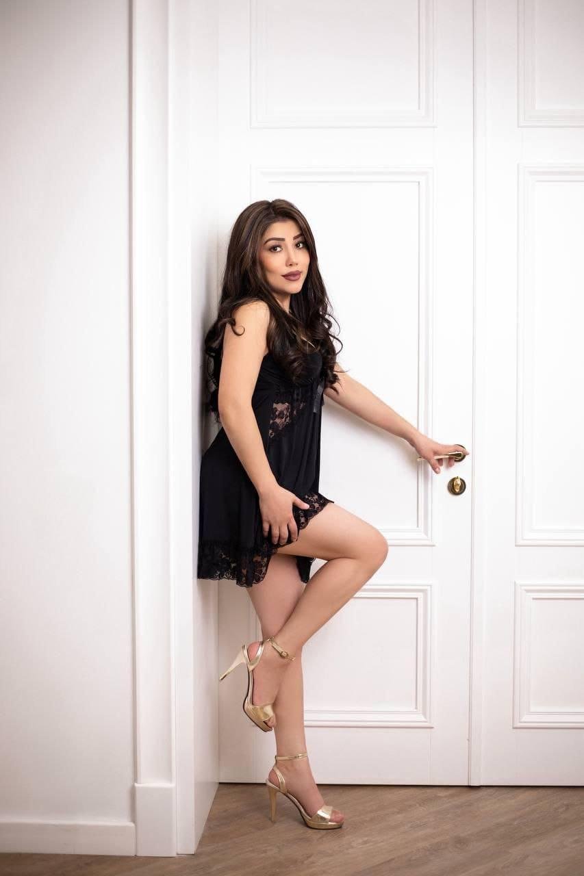 Spot the romantic spark with women from Hyderabad escort service |...