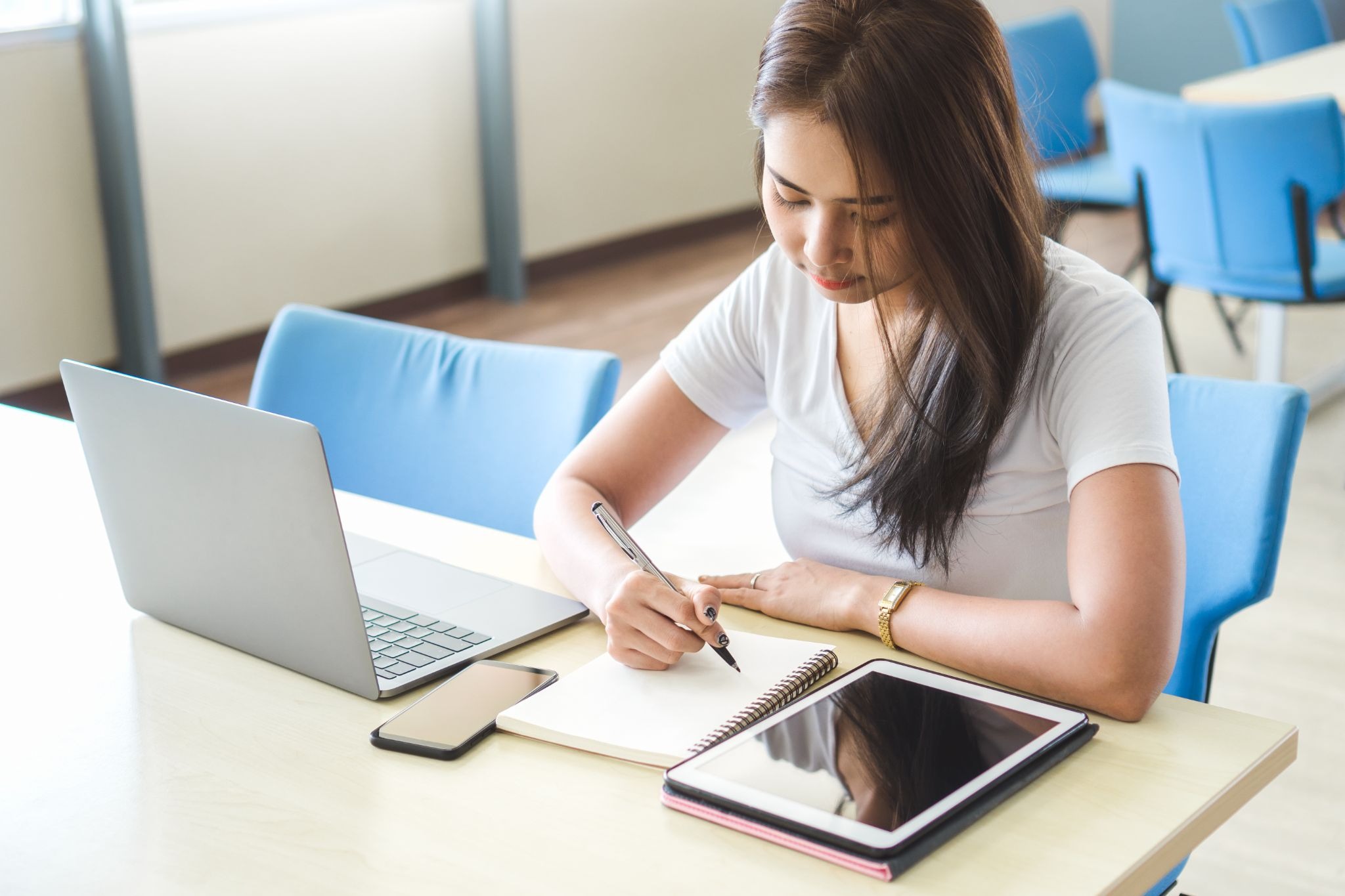 Why Do Students Consider Paying Someone to Take Classes Online?