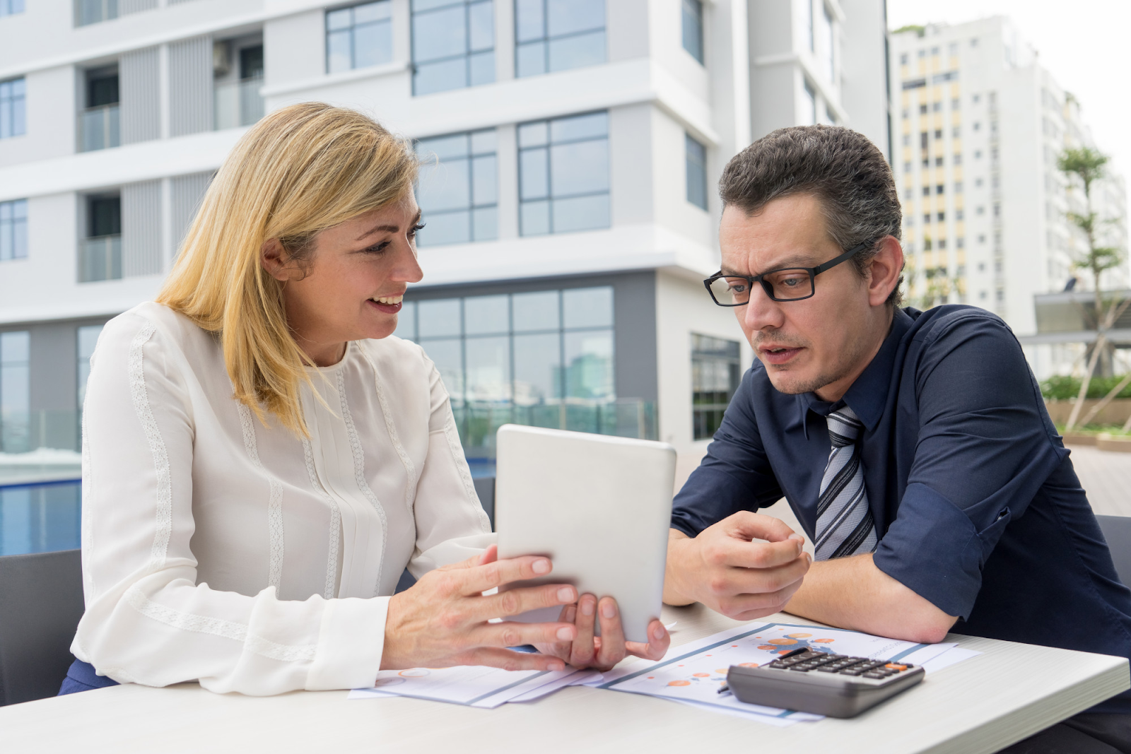 How Professional Accounting Impacts Financial Health for Service-Based Professionals - Infostalls