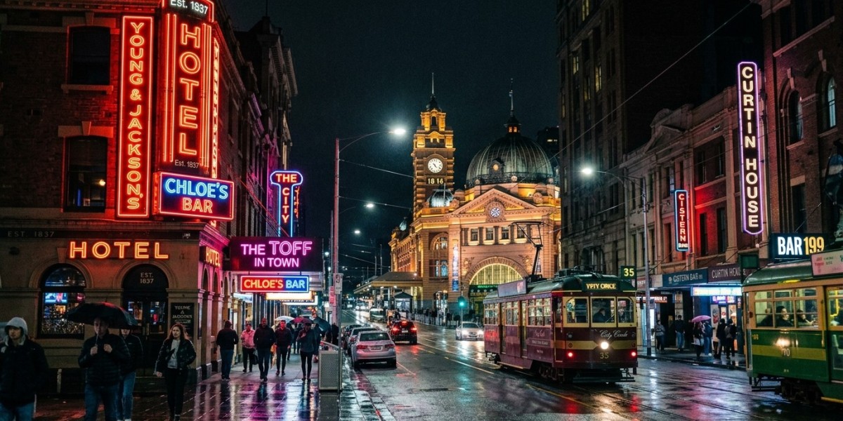 How Retail Stores Attract More Walk-In Customers with Neon Signs in Melbourne