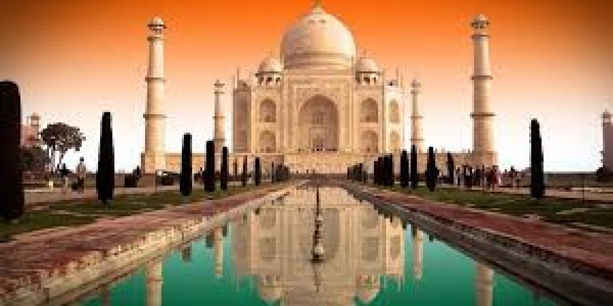 Bareilly to Agra Taxi