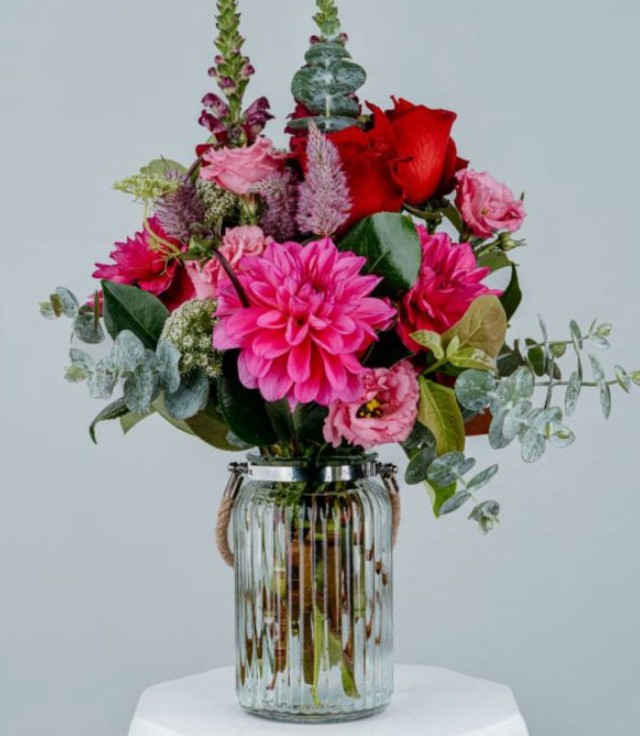 Delivered with Care: Fresh Flowers That Brighten Altona, Sunshine West & Port Melbourne - Flowers and Plants Guide