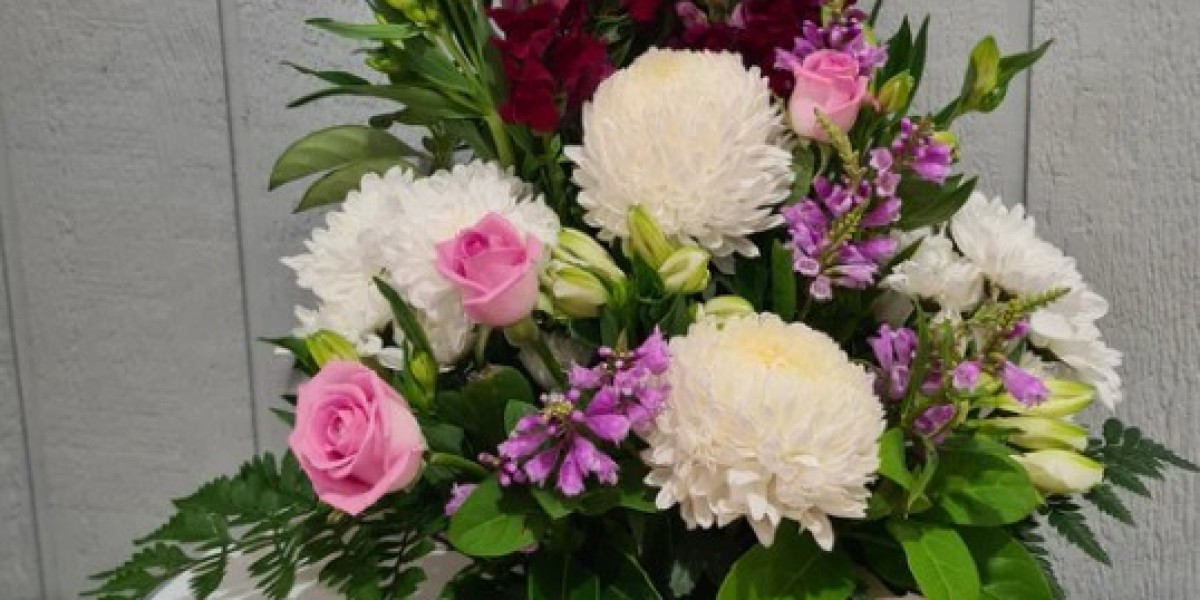 The Simple Elegance of Flowers in Everyday Celebrations