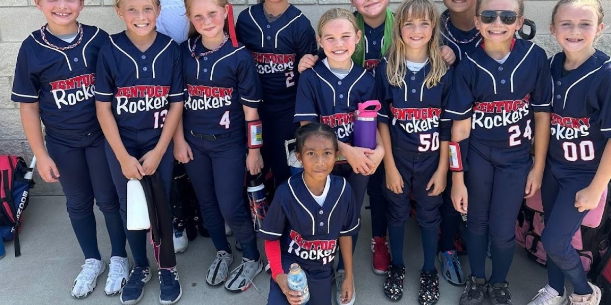 What to Consider in Youth Baseball Uniform Suppliers