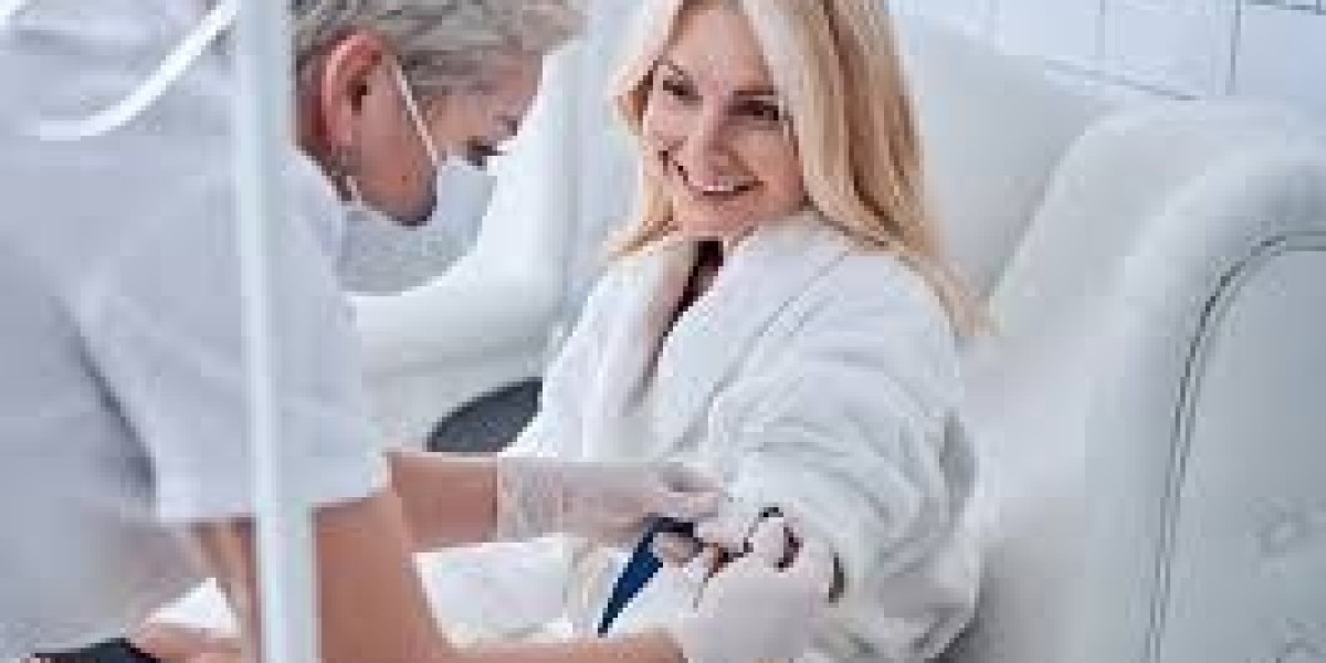 How NAD+ IV Drip in Dubai Supports Healthy Aging and Vitality
