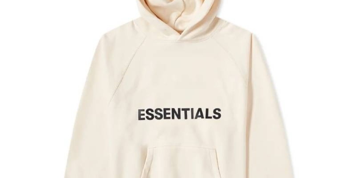 Essentials Hoodie Fit Guide: How It Looks on Different Body Types