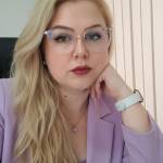 Karen Yoho Profile Picture