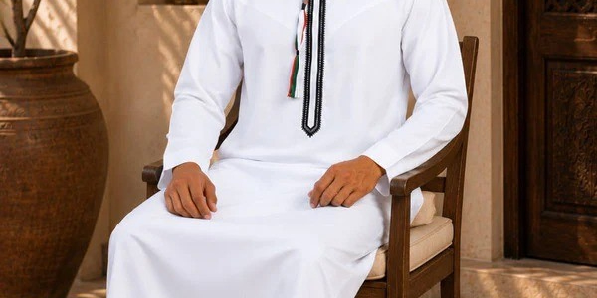 Premium Emirati Men's Clothing Traditional Arabic Wear