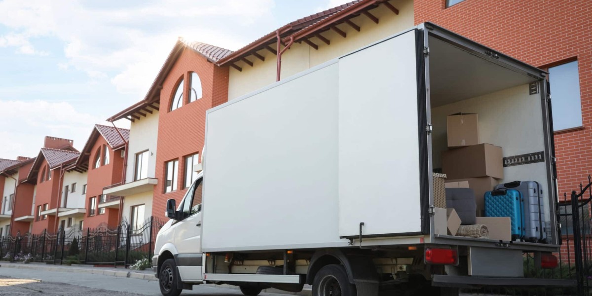 House Shifting vs. DIY Moving: Which Option Is Better for Dubai Residents?
