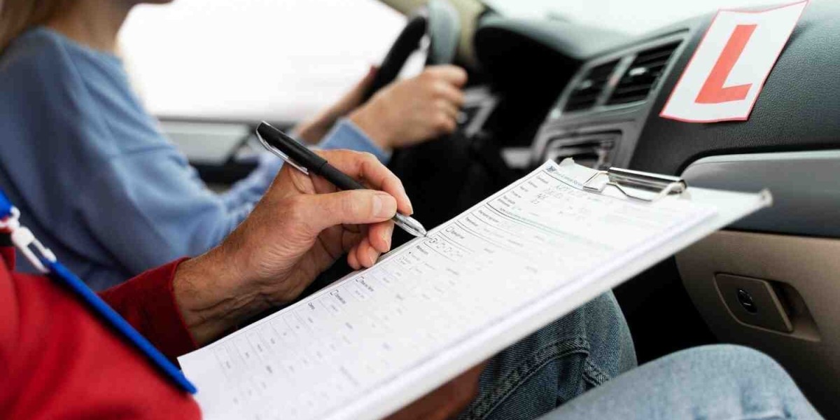 Common Driving Habits That Impress Driving Examiners
