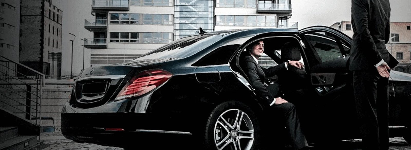 Hourly Limo Service Chicago | Flexible Luxury Travel