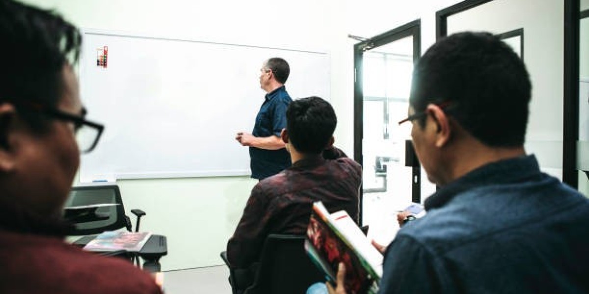 Professional CLAT Coaching in Delhi for Consistent Practice and Effective Exam Preparation