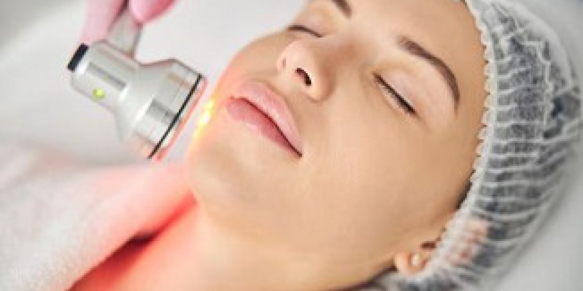 Fractional CO2 in Dubai: Redefining Facial Elegance and Texture