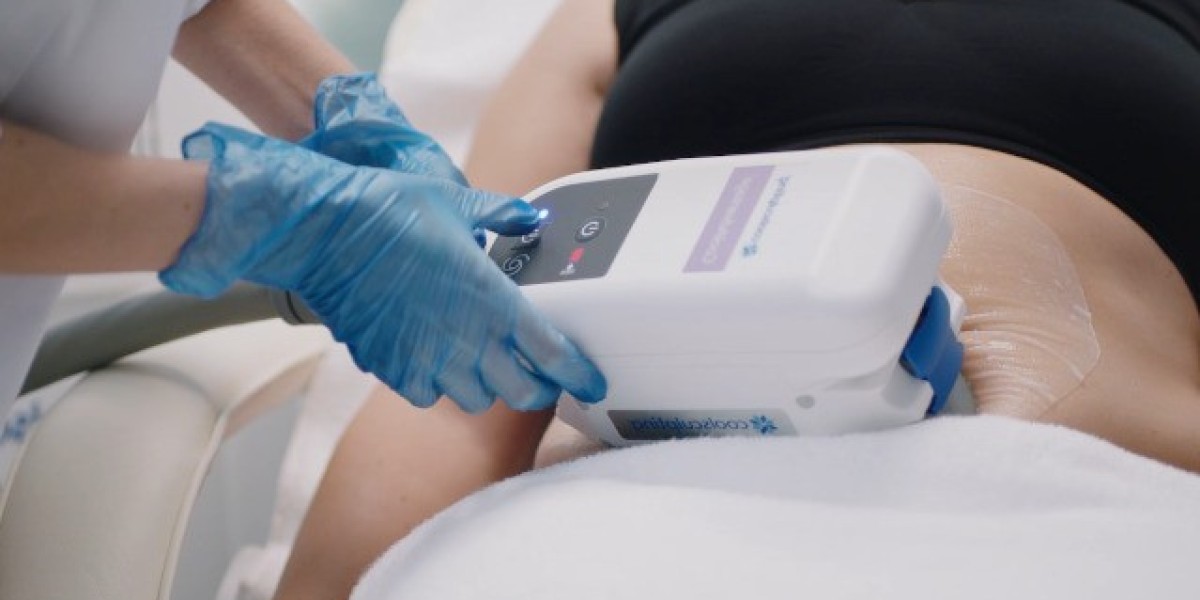 CoolSculpting Fat Freezing in Dubai: Treatment Process, Consultation, and Aftercare