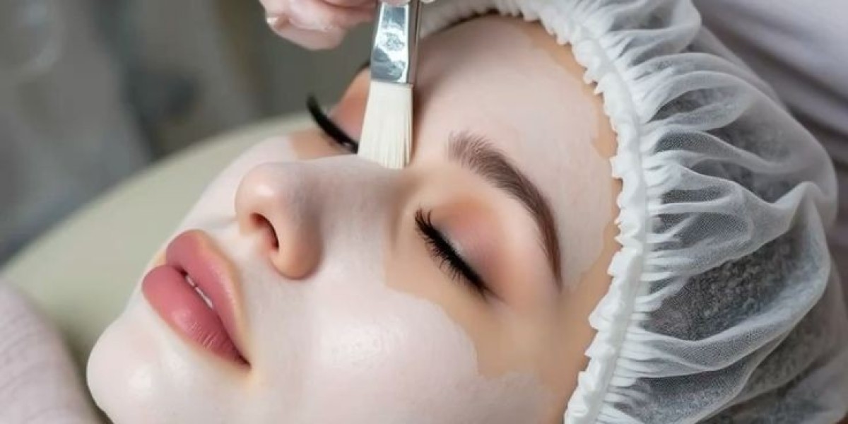 Rejuvenating Skin With Radiance Peeling in Dubai