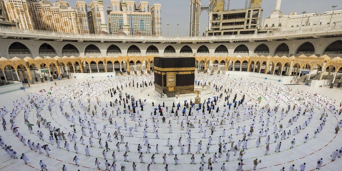 Choosing the Best Travel Agency for Umrah Packages with Aqdas Travel