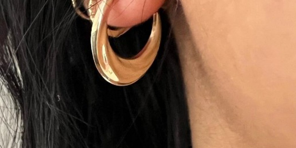 14K Yellow Gold Twist Hoop Earrings - Small Oval 3/4 Inch Swirl Hoops