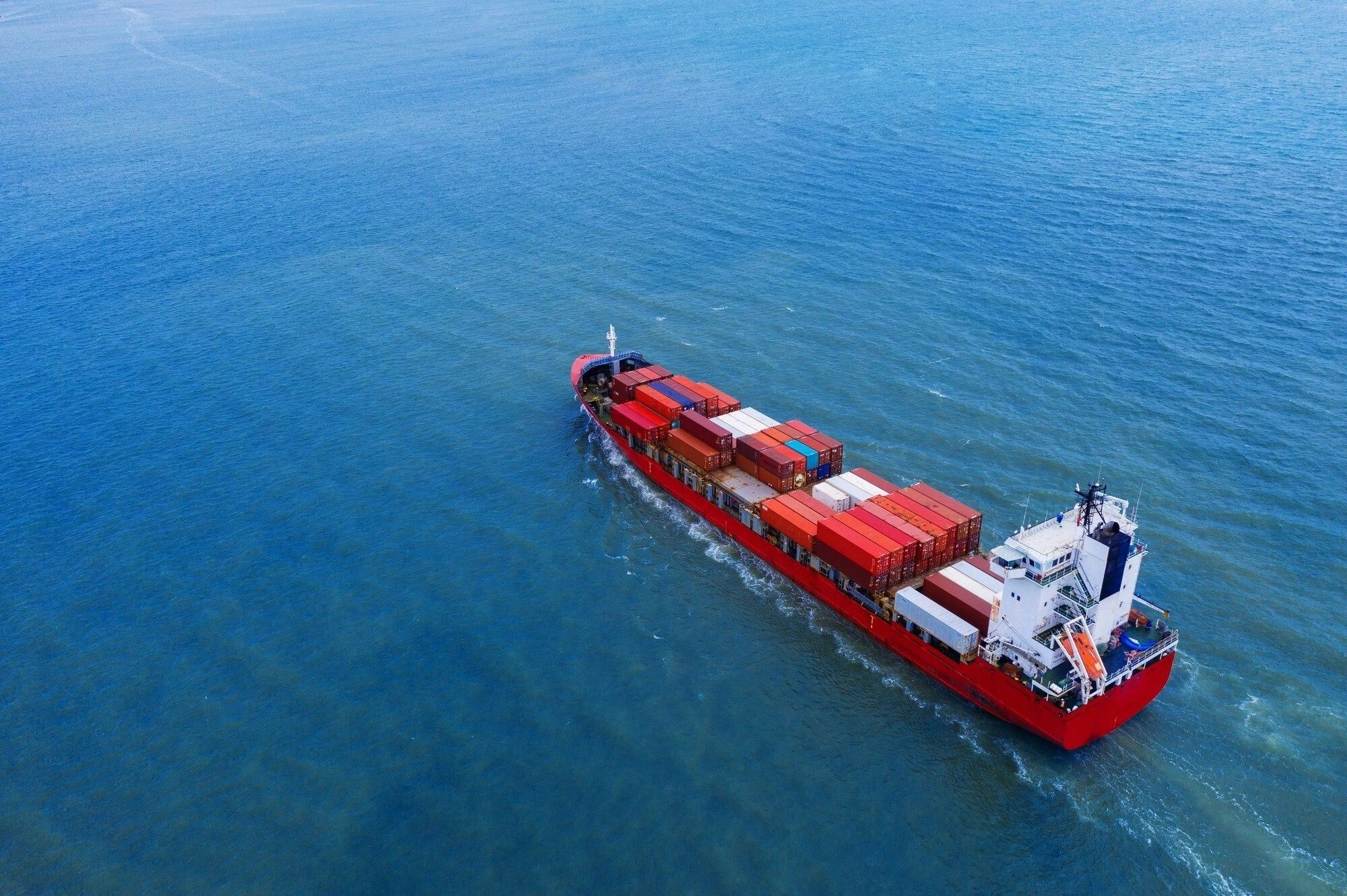Benefits of Using a Professional Sea Freight Forwarder